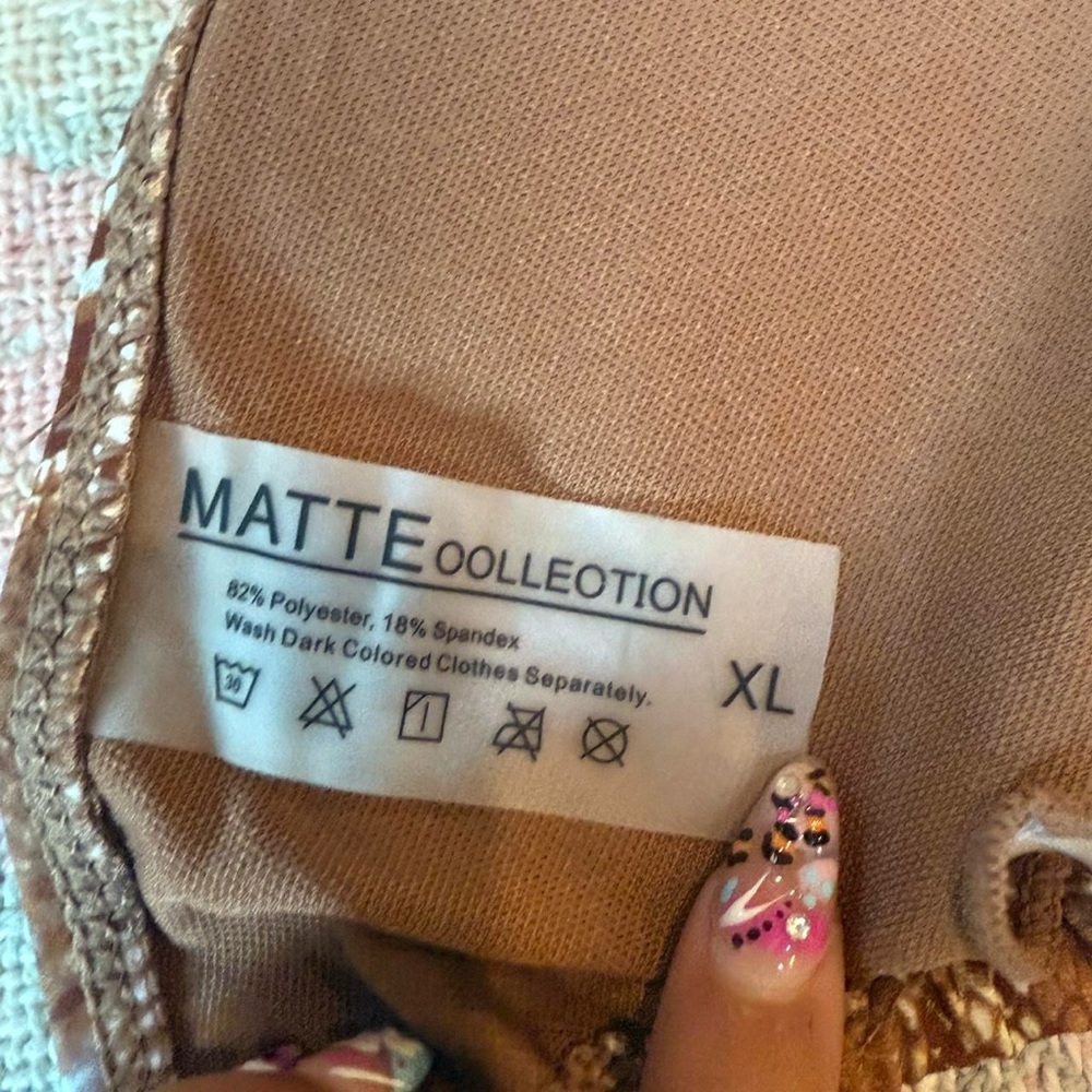 Matte Collection Bikini XL - Picture 6 of 6